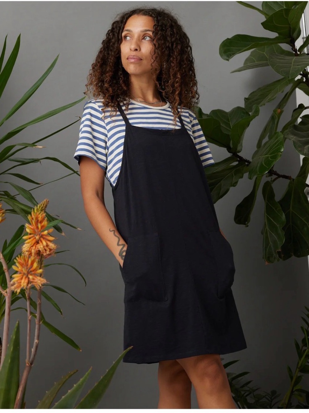 Women’s Black Cross-Back Relaxed Jumpsuit